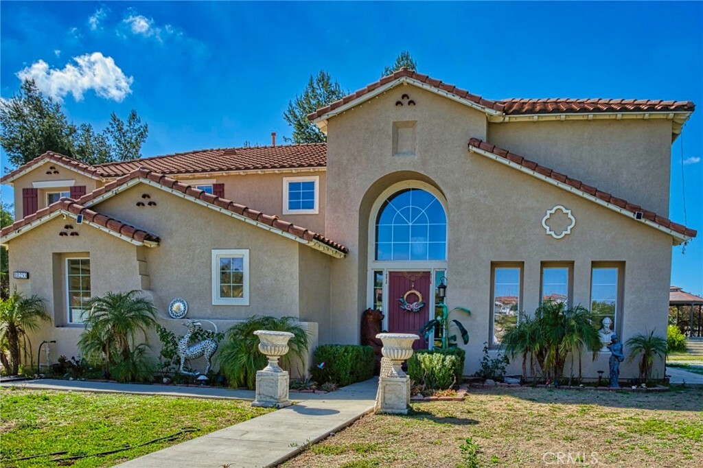 Property Photo:  18253 Hollowtree Lane  CA 92504 