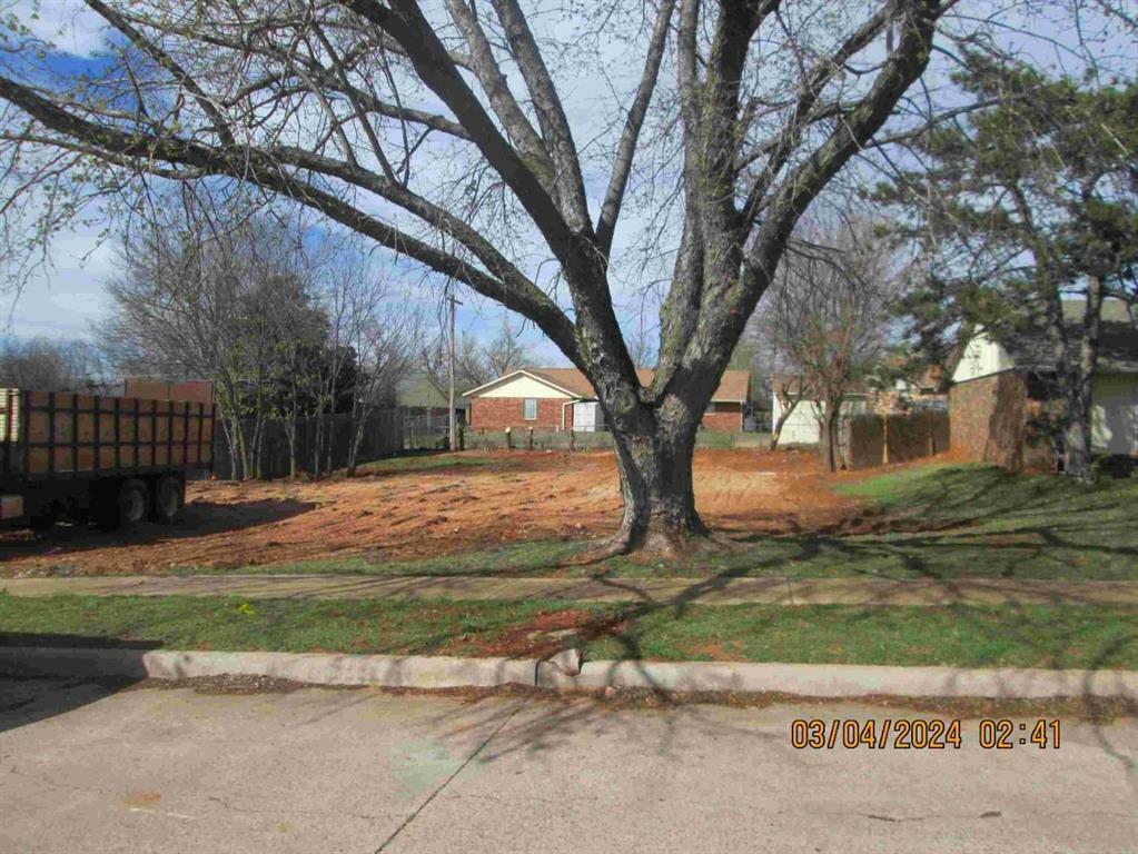 Property Photo:  521 Leaning Elm Drive  OK 73071 