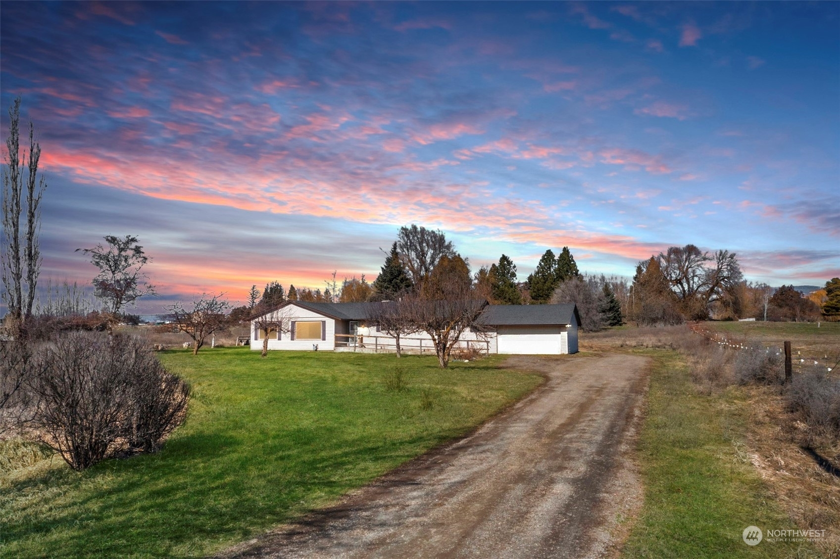 Property Photo:  411 Robinson Canyon Road  WA 98926 