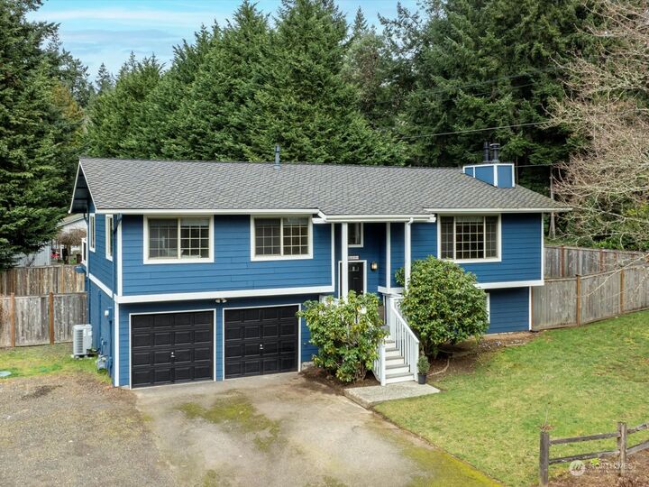 Property Photo: 1600 NW Sherwood Street WA 98311