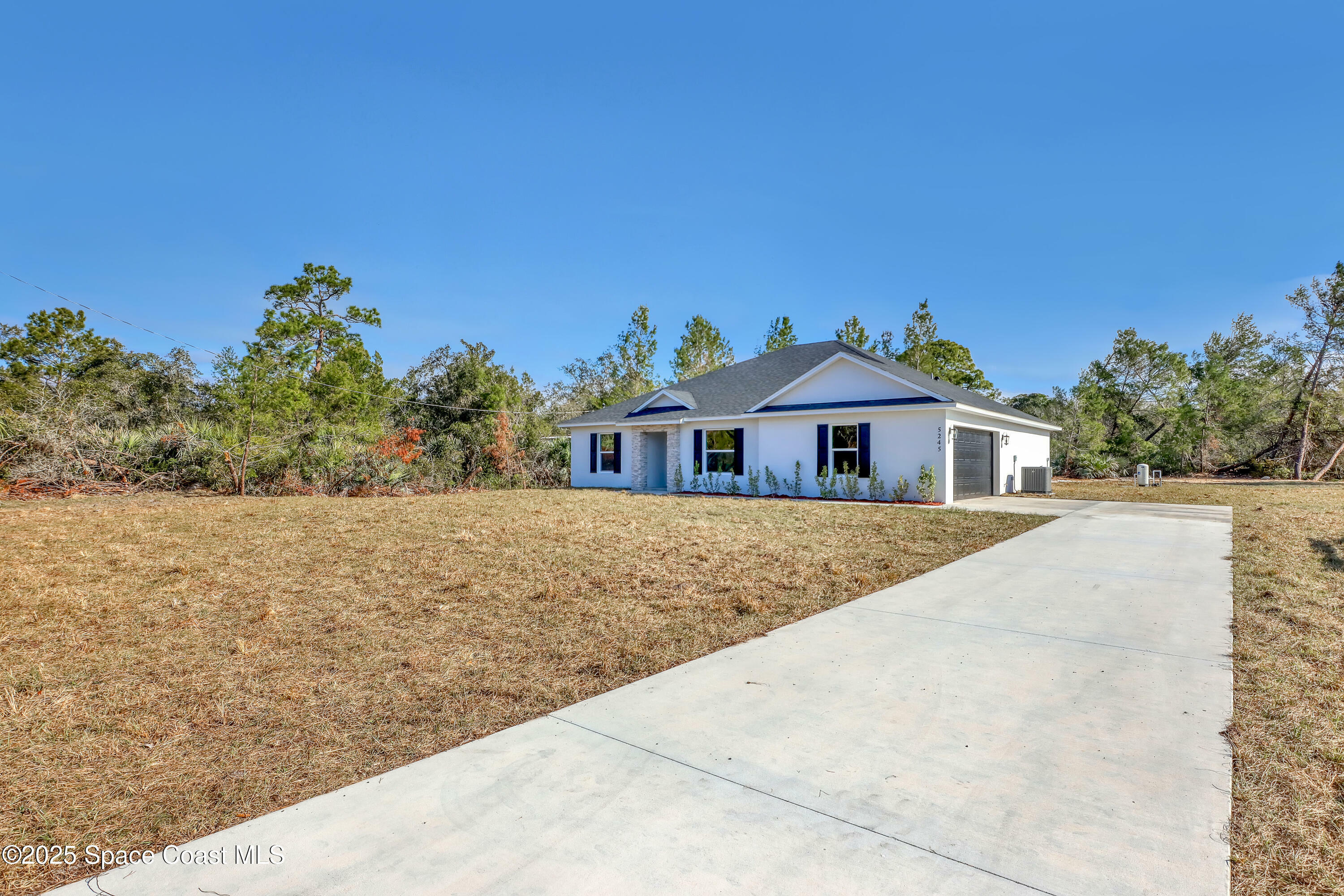 Property Photo: 5245 Blounts Ridge Road FL 32754