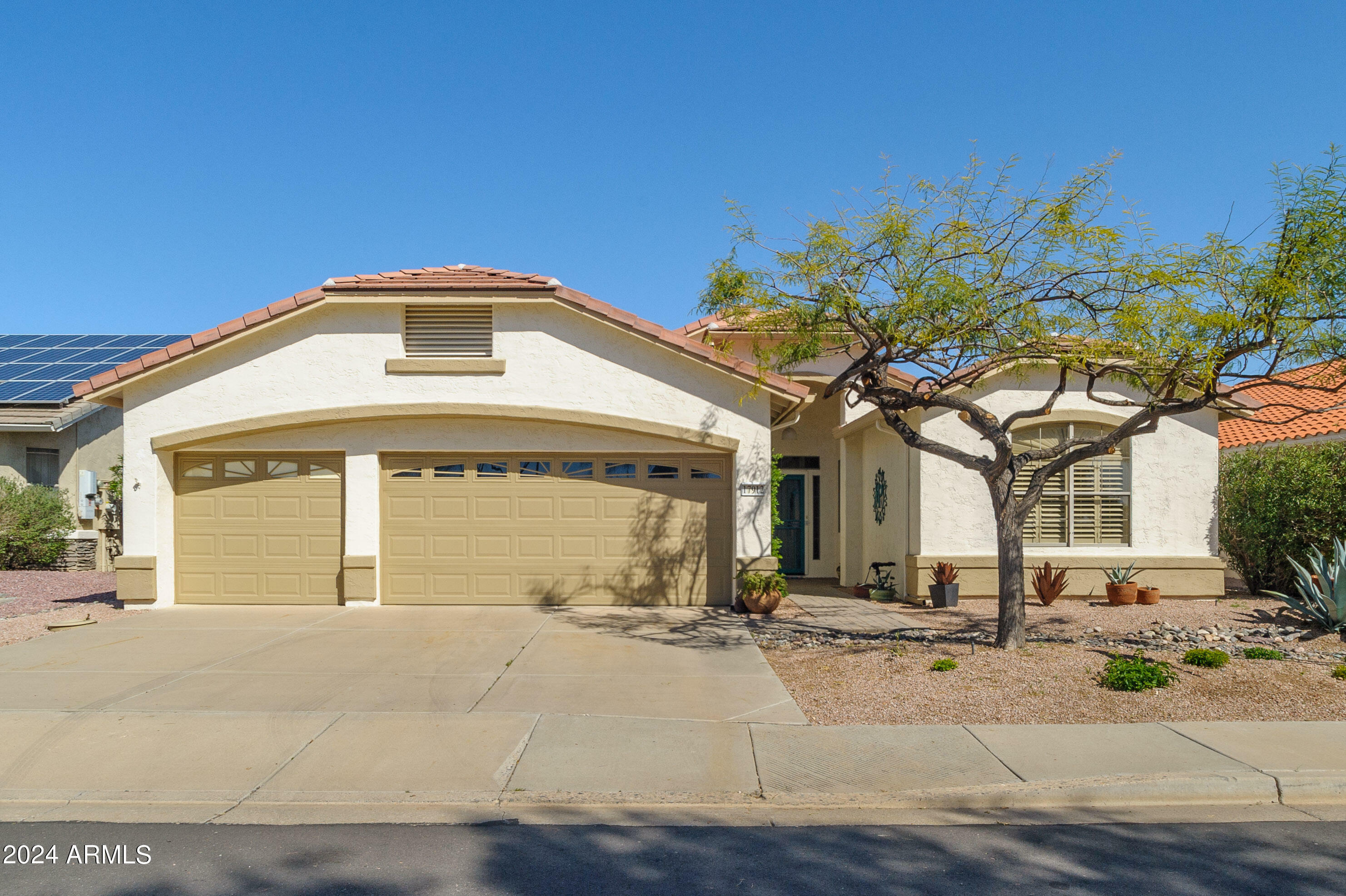 Property Photo: 17912 W Legend Drive AZ 85374