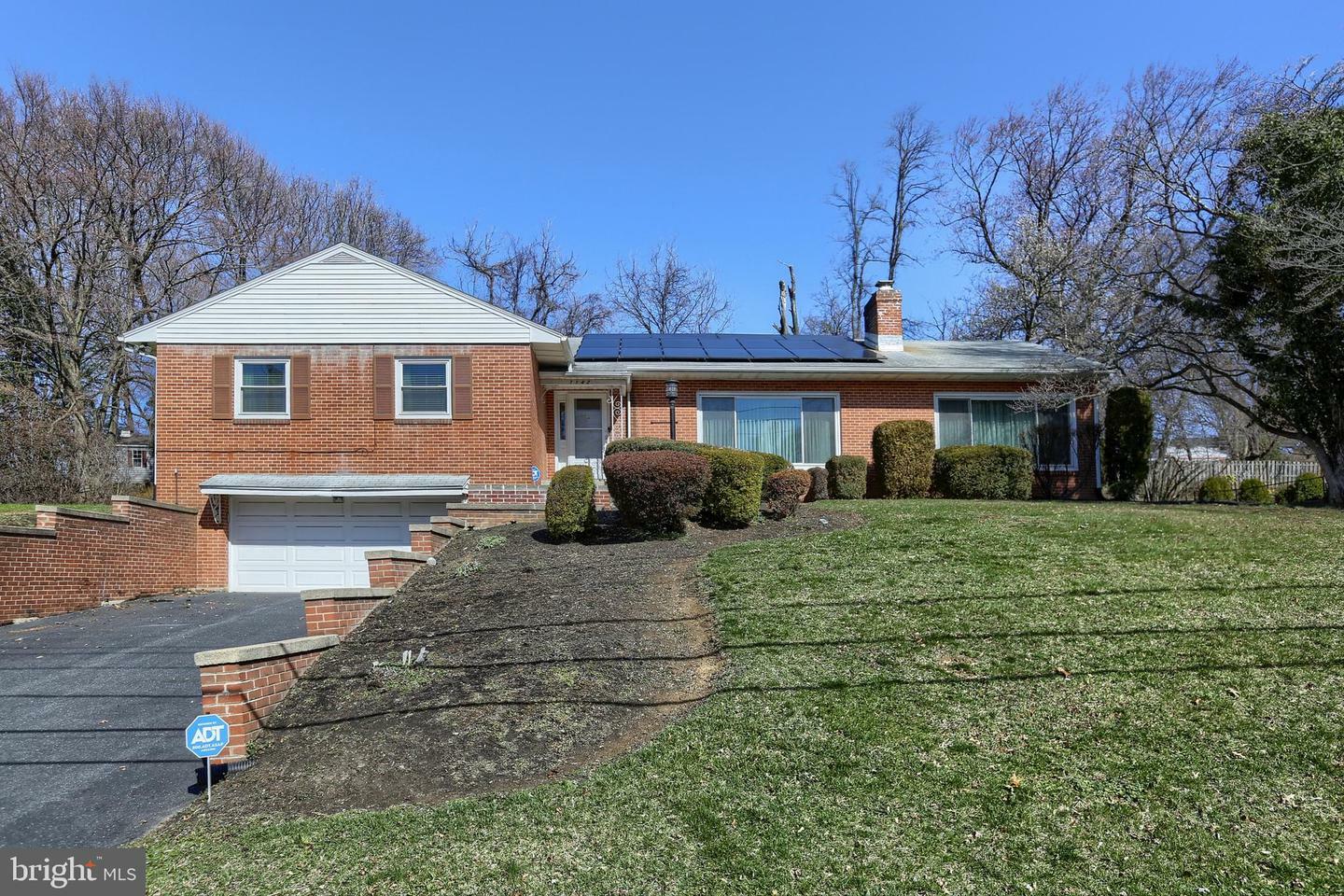 Property Photo:  1142 Countryside Drive  PA 17110 