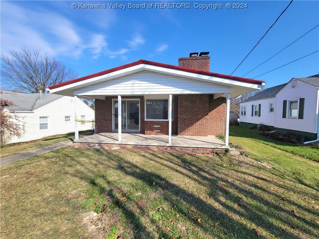 Property Photo:  1204 Highland Drive  WV 25177 
