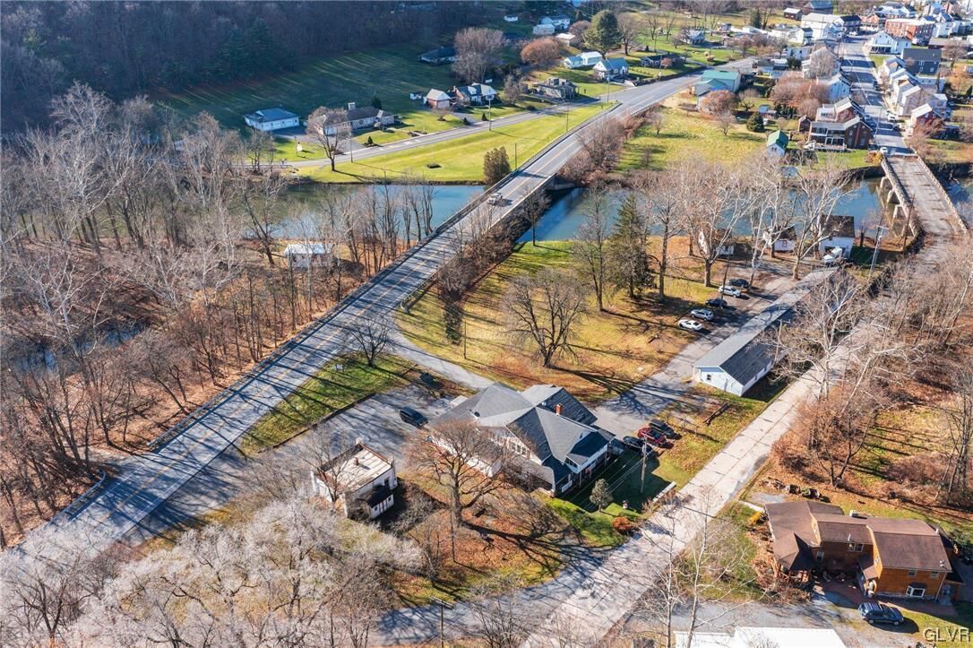 Property Photo: 1563 Old Route 22 PA 19534