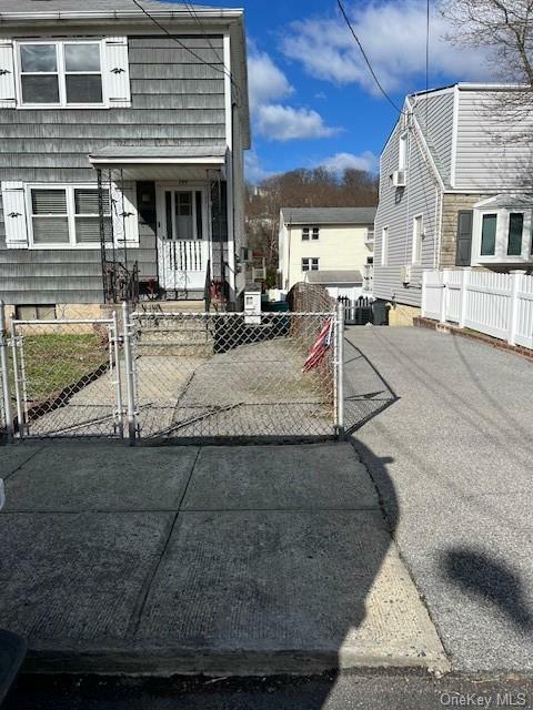 177 Tibbetts Road 2nd Floor  Yonkers NY 10705 photo