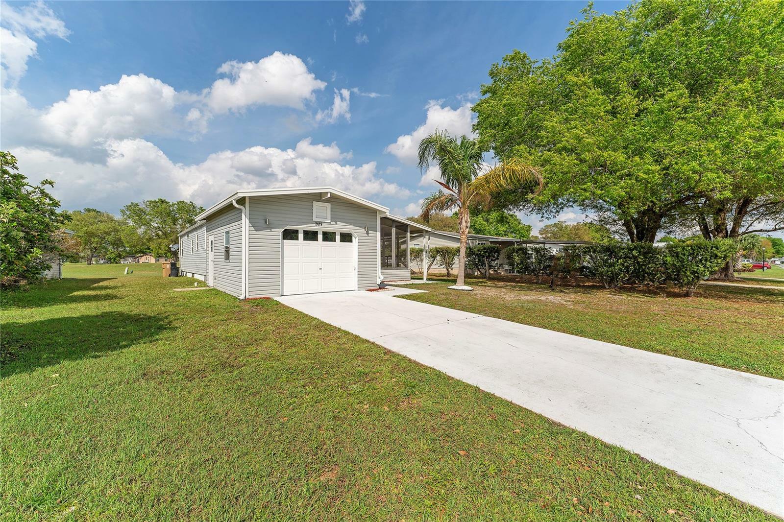 Property Photo:  2619 Einwood Drive  FL 34758 