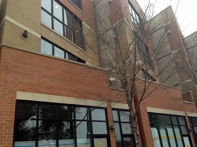Property Photo: 2436 W Madison Street 3 IL 60612