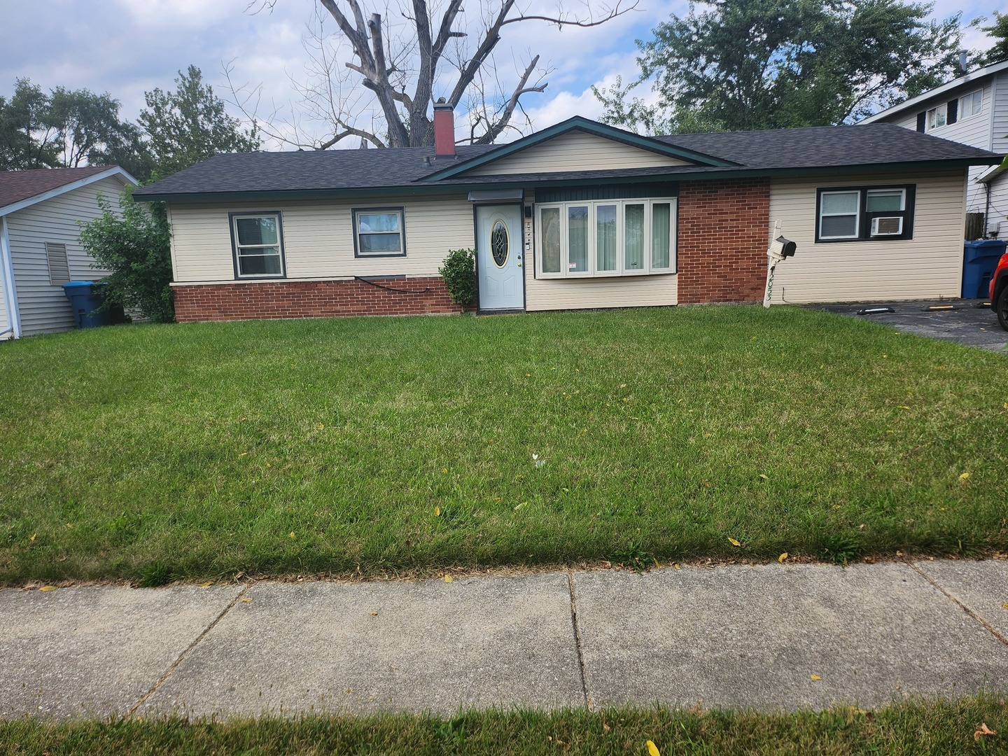 Property Photo:  2053 E Sauk Trail  IL 60411 