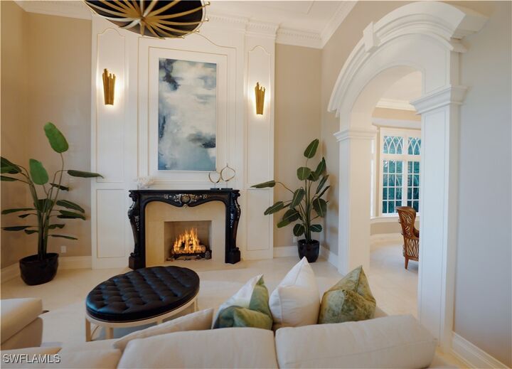 Property Photo:  40 5th Avenue S  FL 34102 