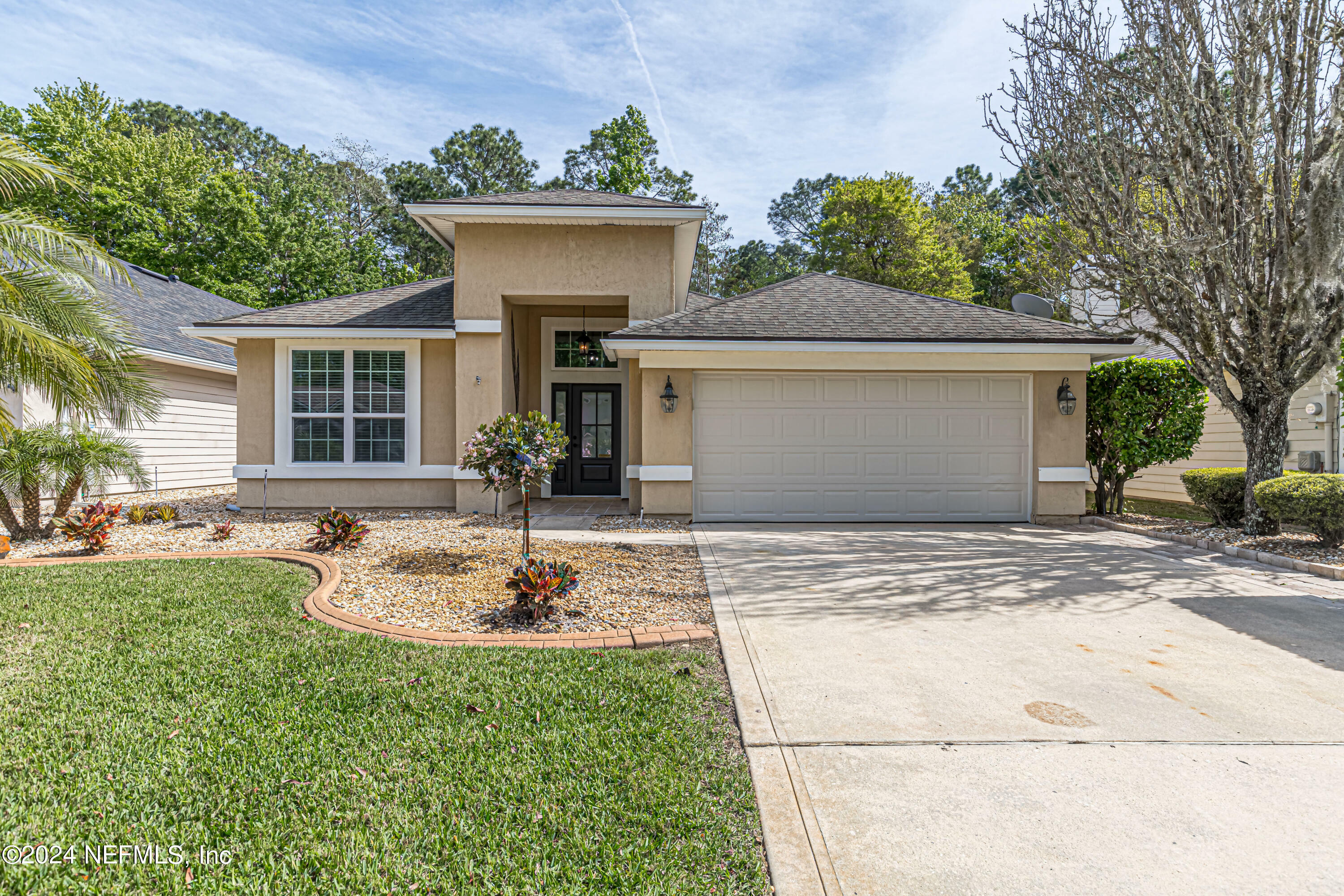 Property Photo:  2219 Trailwood Drive  FL 32003 