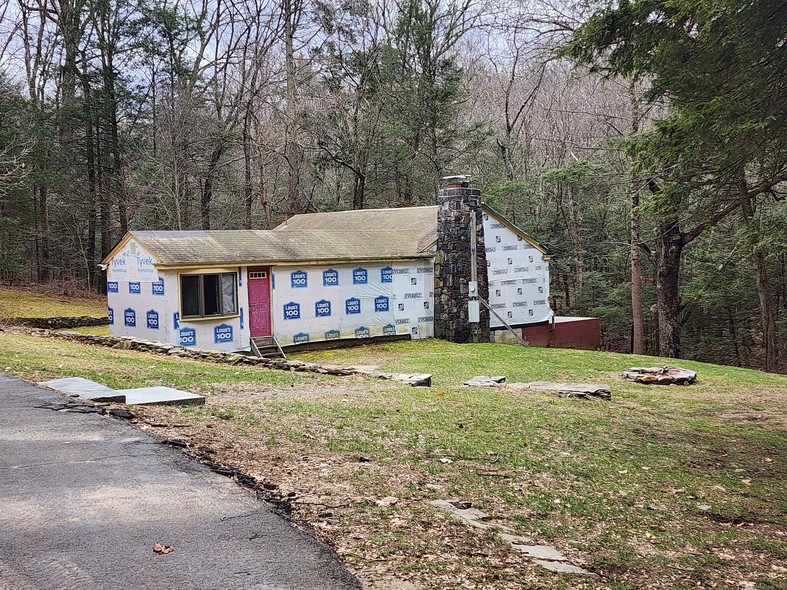 Property Photo:  207 North Moodus Road  CT 06469 