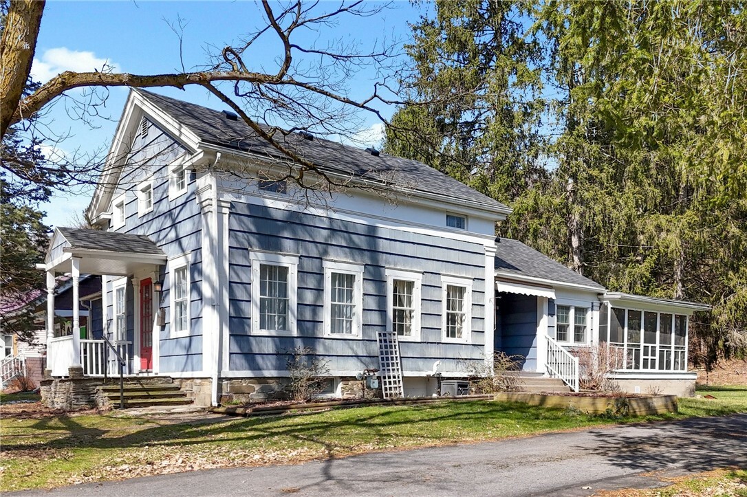 Property Photo:  166 Cayuga Street  NY 13073 