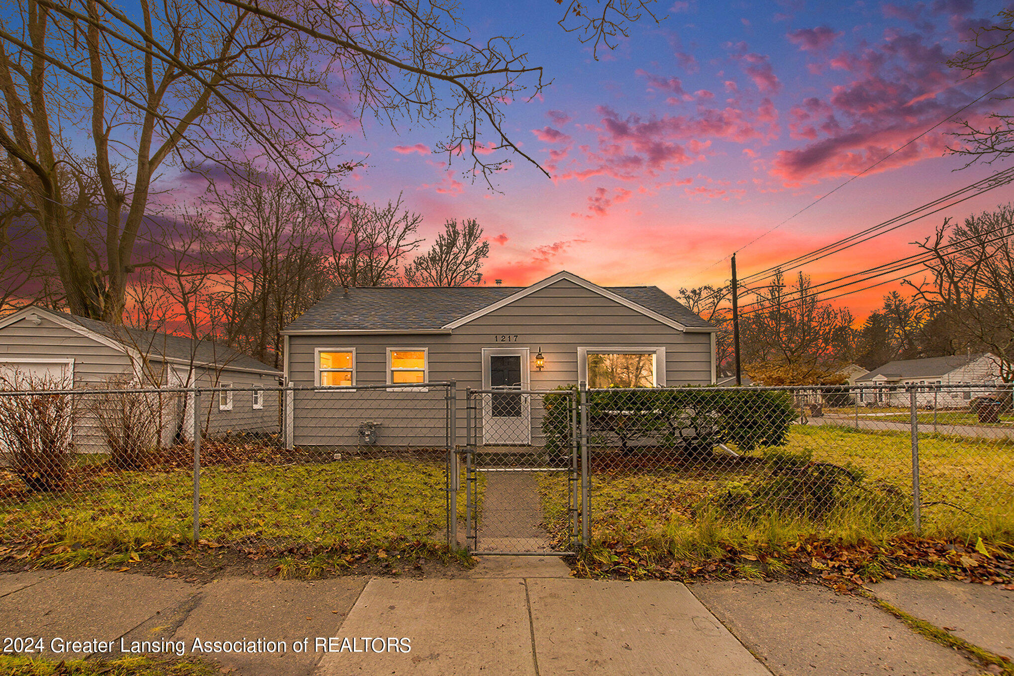 Property Photo: 1217 Greenwood Avenue MI 48915