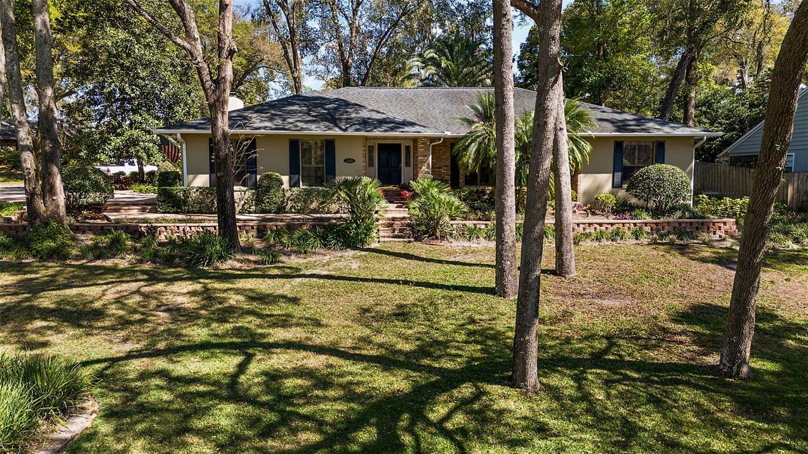 Property Photo:  2110 Dogwood Circle  FL 32757 