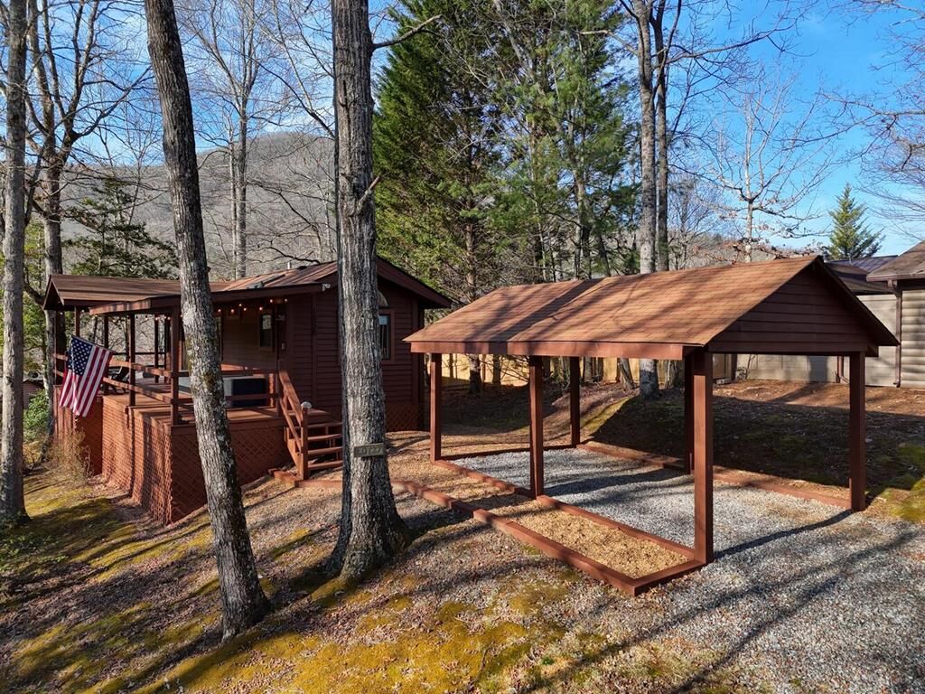 Property Photo: 1856 Deer Run Circle GA 30546