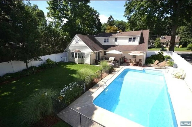 Property Photo:  35 Garden Road  NJ 07442 