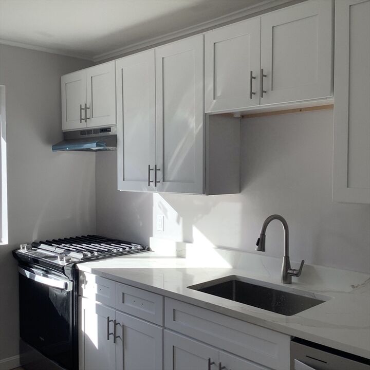 Property Photo:  18 Bayberry Drive 4  MA 02067 