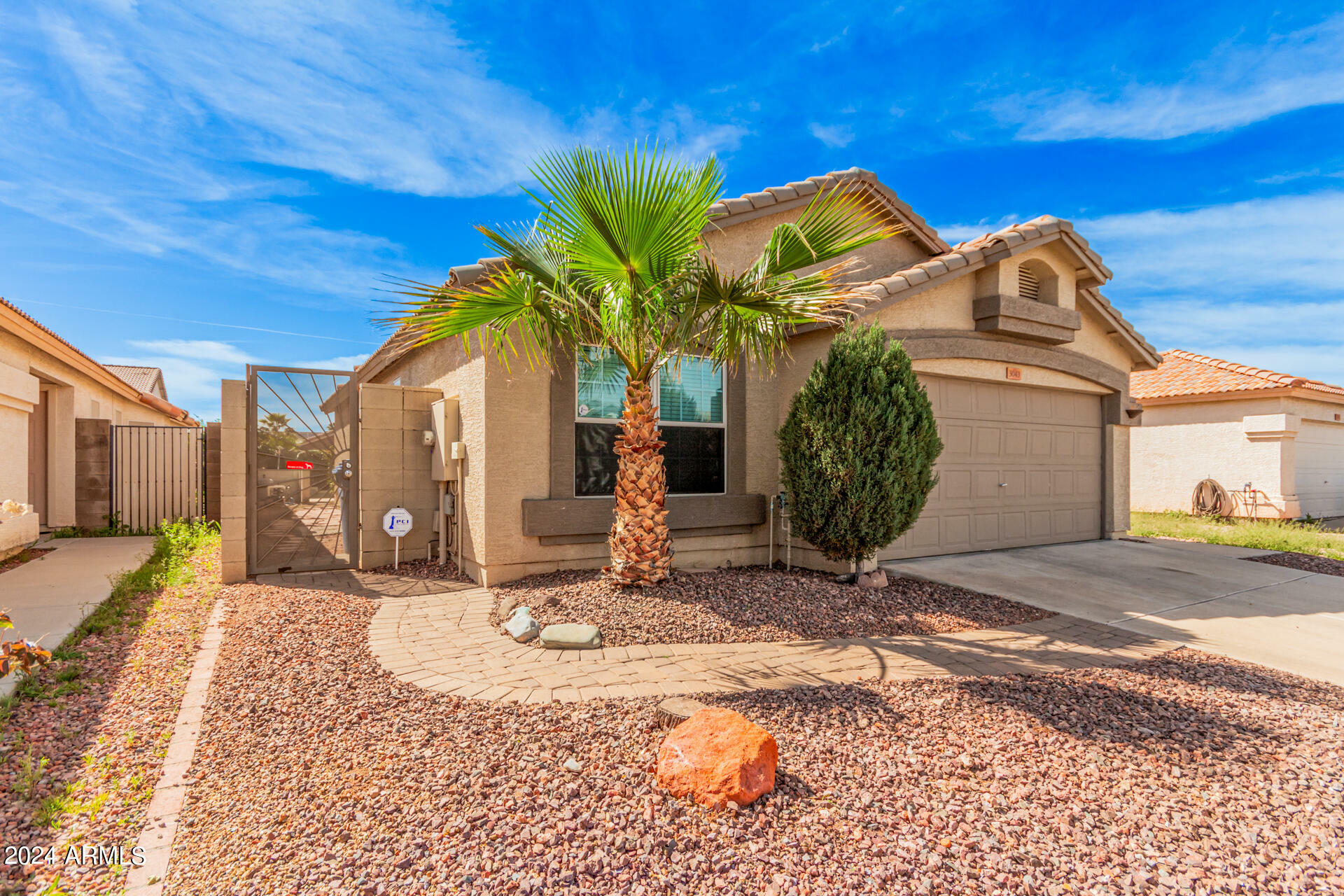 Property Photo:  3043 W Lone Cactus Drive  AZ 85027 