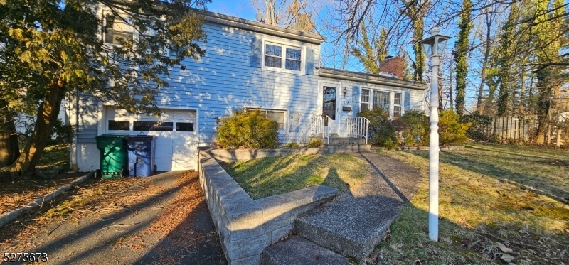 Property Photo:  118 Glenwood Rd  NJ 07023 