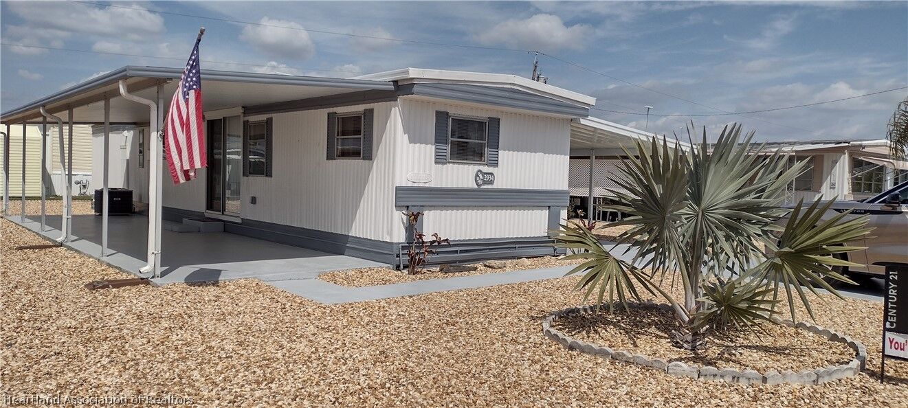 Property Photo:  2934 San Francisco Lane  FL 33870 