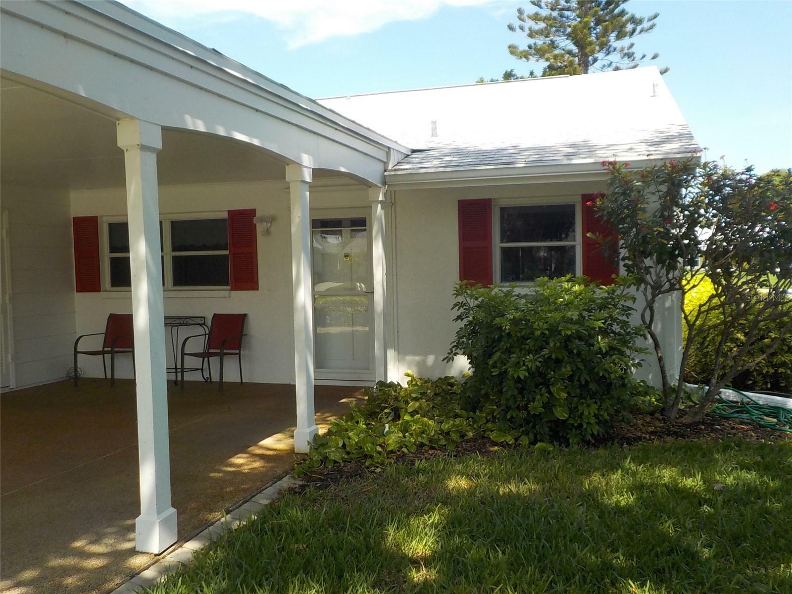 Property Photo:  4423 Mount Vernon Drive 4423  FL 34210 