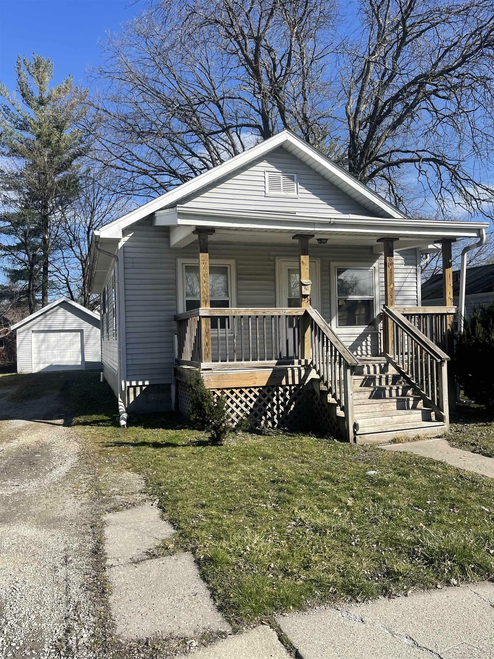 Property Photo:  2604 Lowell  MI 48601 