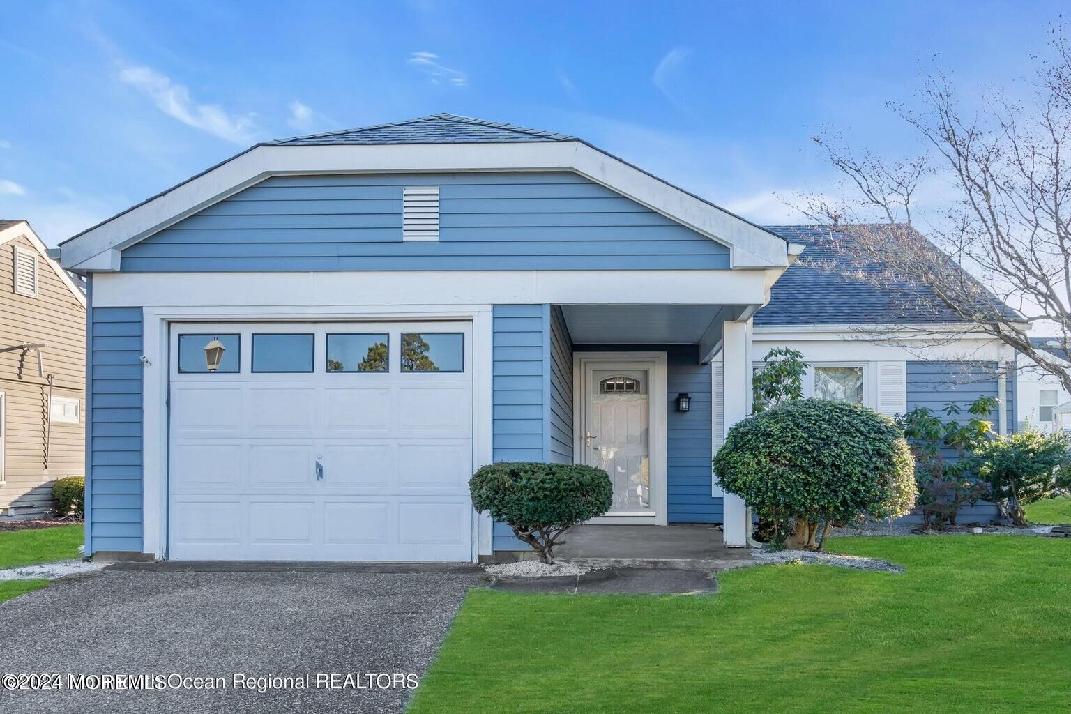 Property Photo:  73 Buckingham Drive  NJ 08759 