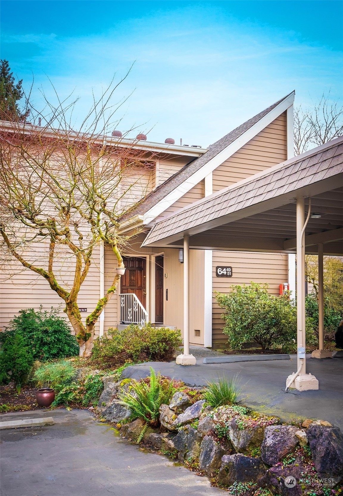 Property Photo:  6451 Sand Point Way NE  WA 98115 