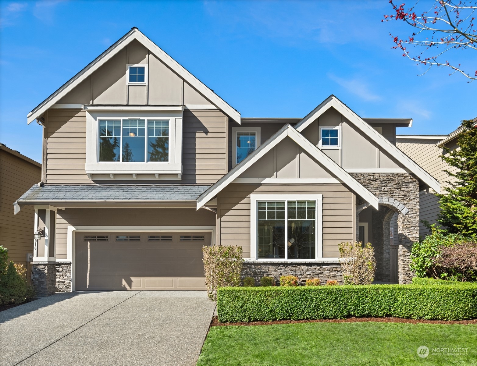 Property Photo:  23016 44th Drive SE  WA 98021 