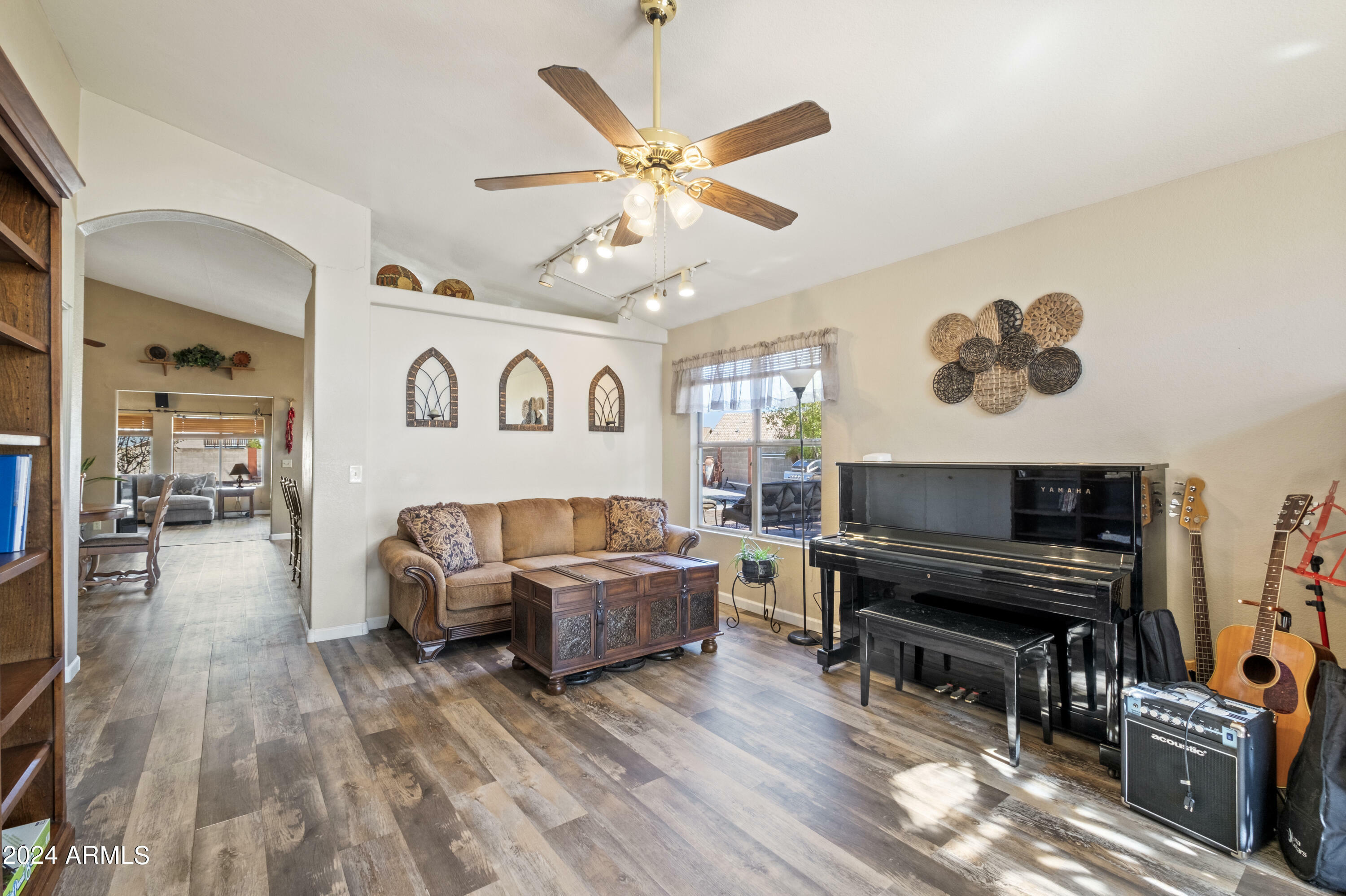 Property Photo:  580 W Sagebrush Street  AZ 85233 