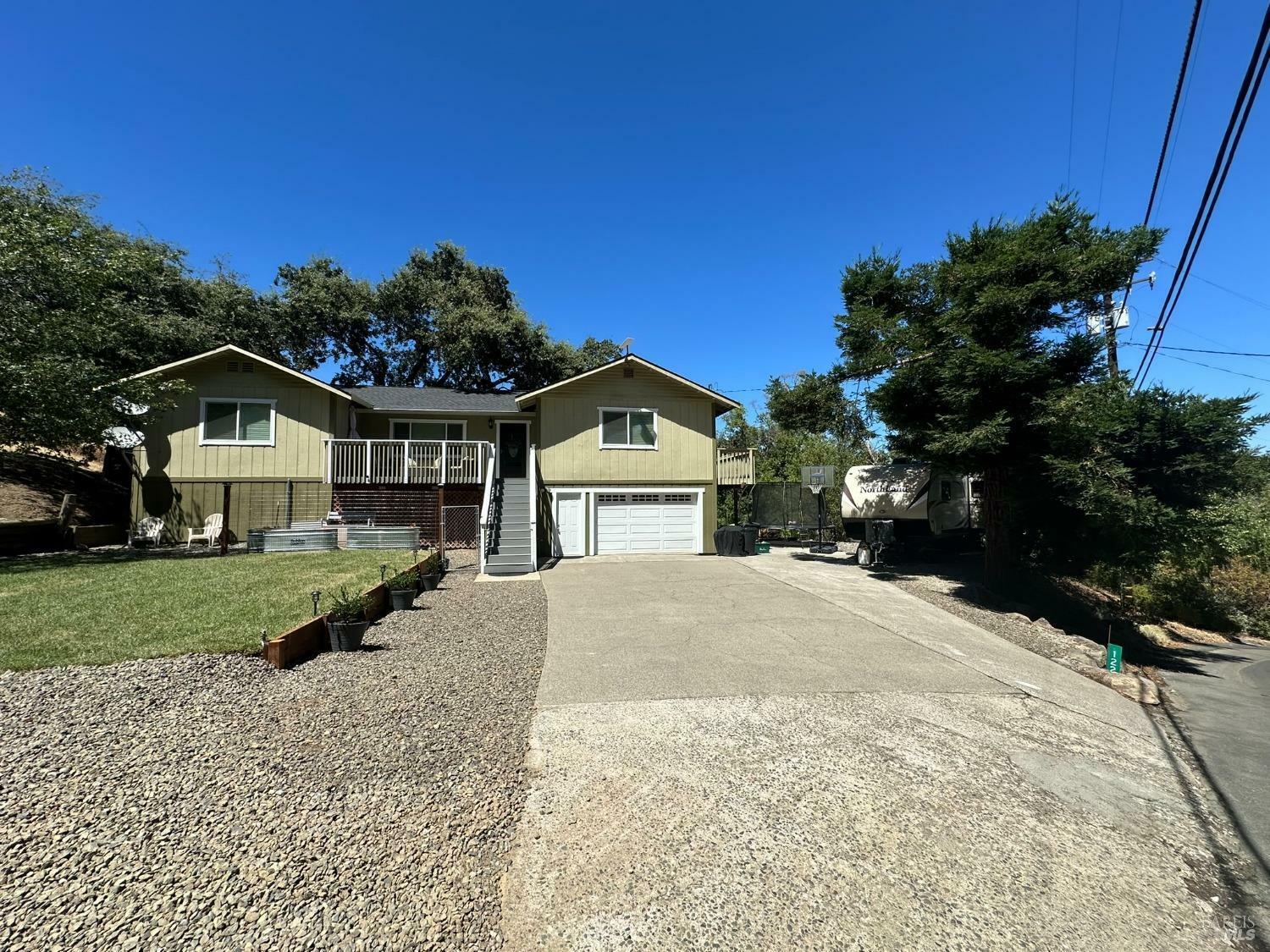 Property Photo:  122 Sunnyhill Lane  CA 94558 