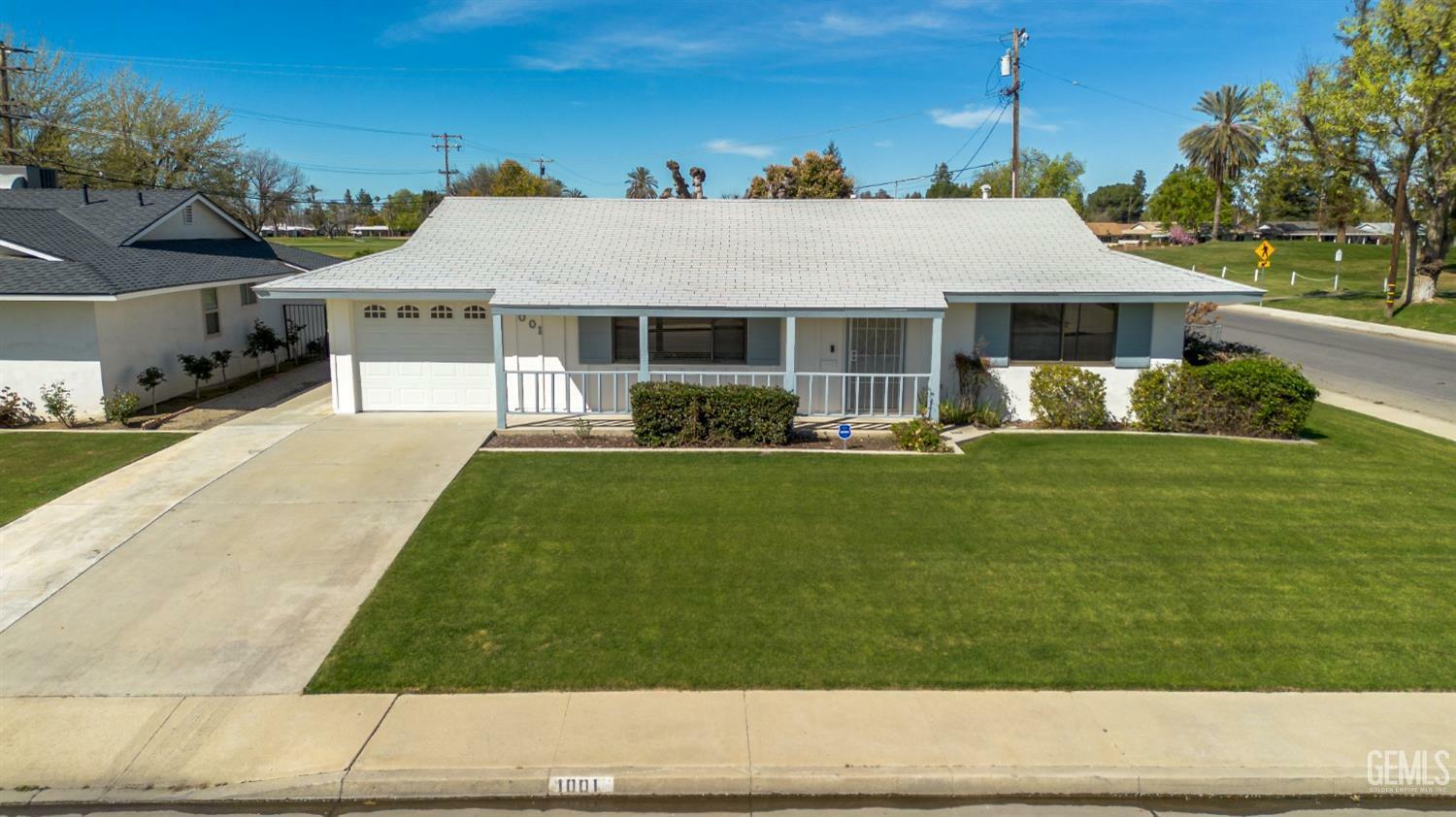 Property Photo:  1001 Bermuda Street  CA 93309 