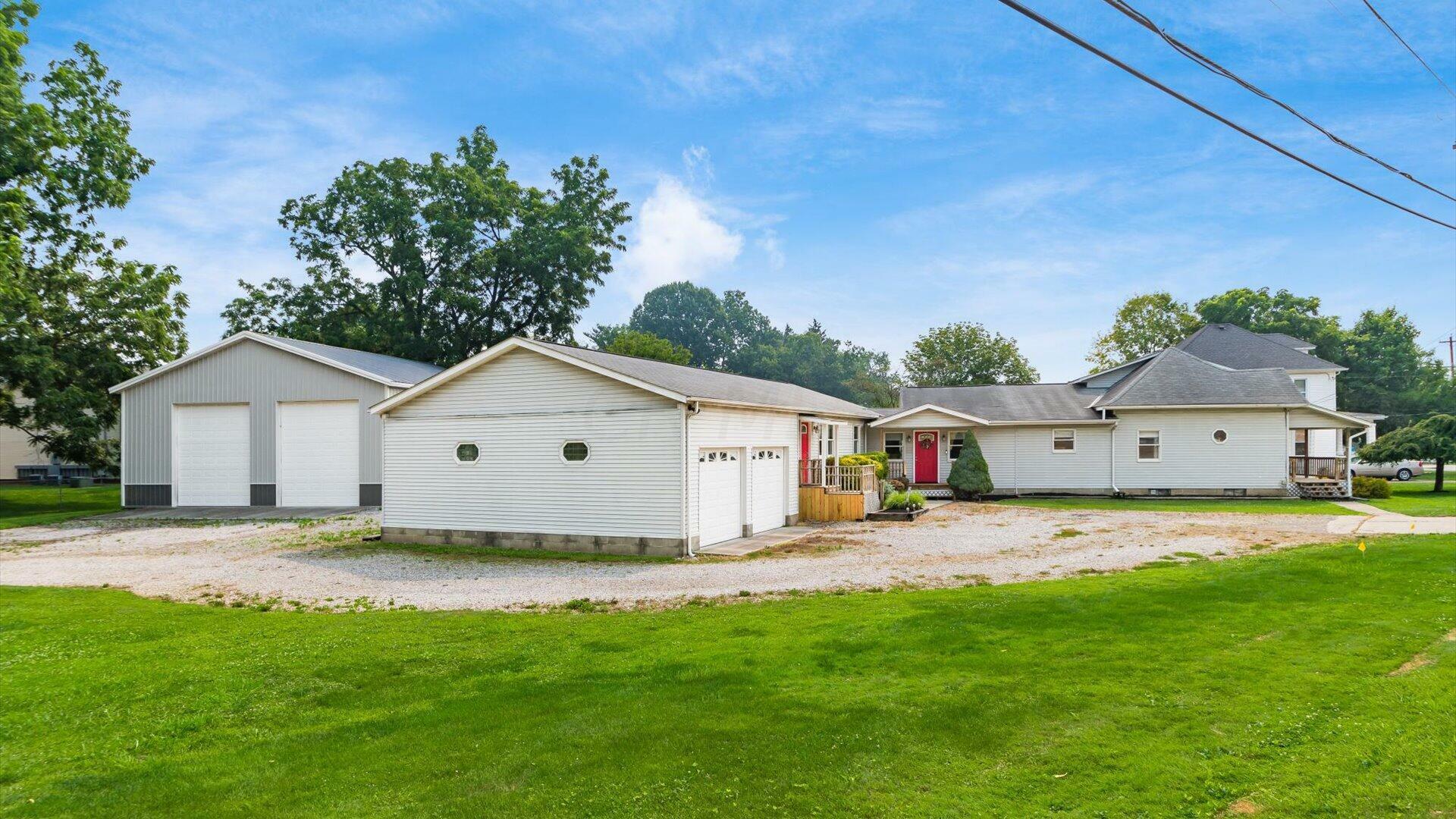Property Photo:  1972 Cherry Valley Road  OH 43055 