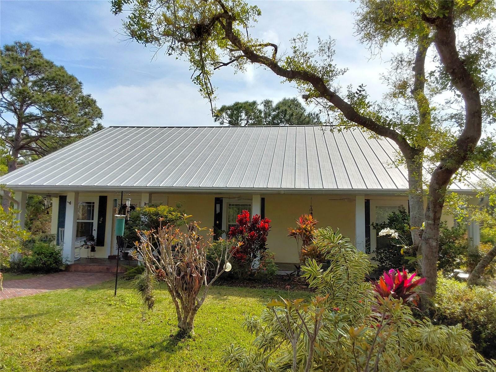 Property Photo:  5811 S Miami Road  FL 34293 