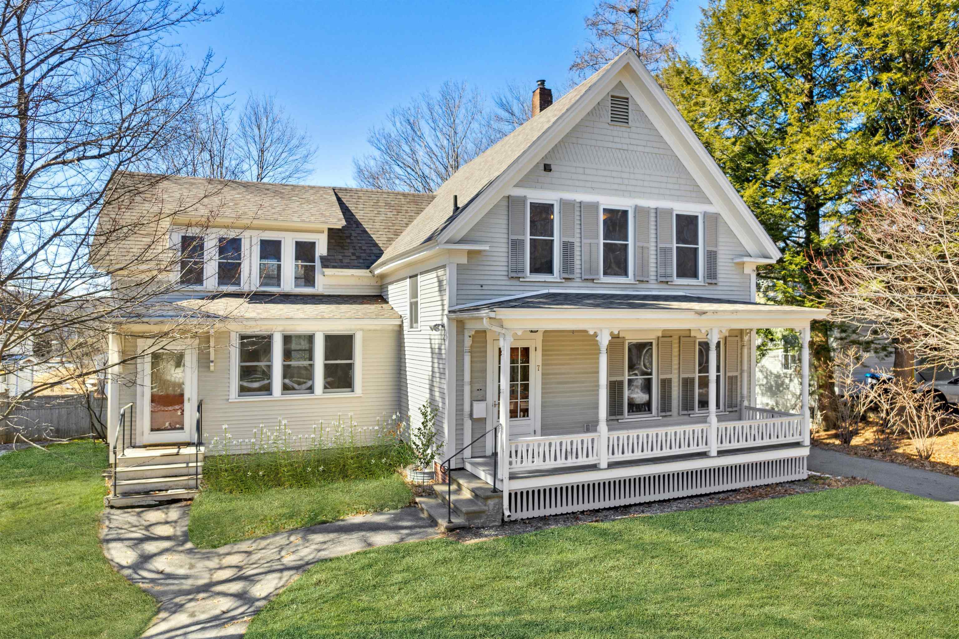 Property Photo:  7 Prospect Street  NH 03755 