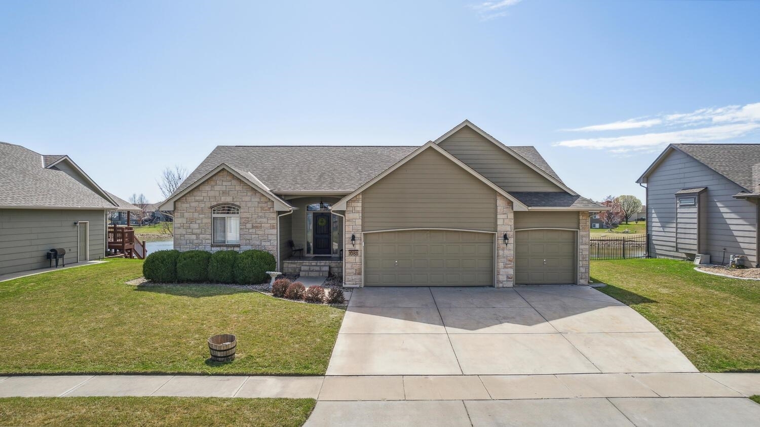 Property Photo:  10811 W Havenhurst St  KS 67101 