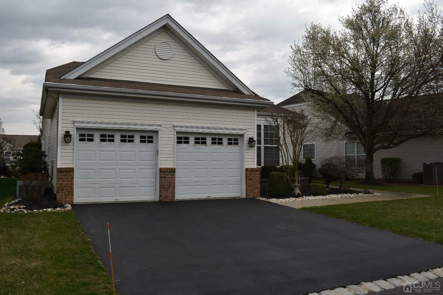 Property Photo:  222 Springmeadow Way 222  NJ 08831 