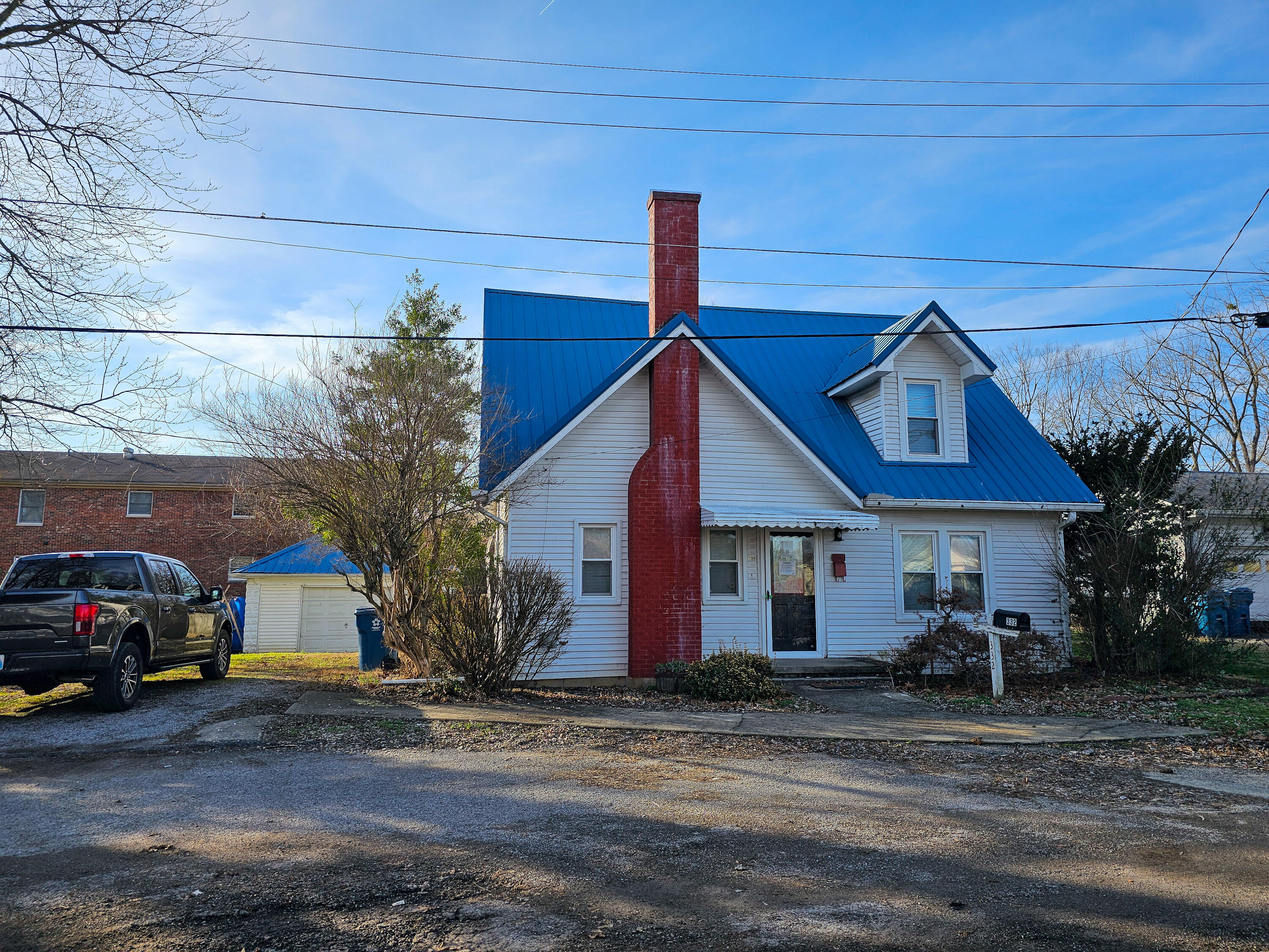 332 North East Street  Harrodsburg KY 40330 photo