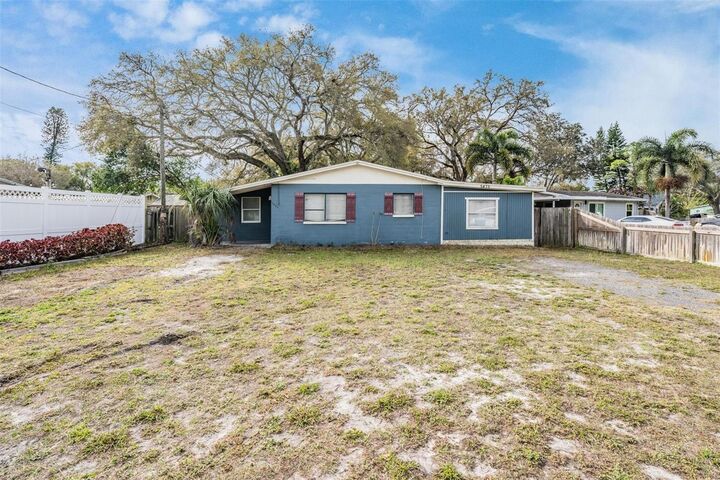 Property Photo:  5475 70th Lane N  FL 33709 
