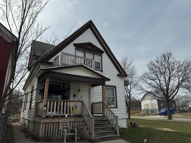 Property Photo:  827 W Hadley St  WI 53206 