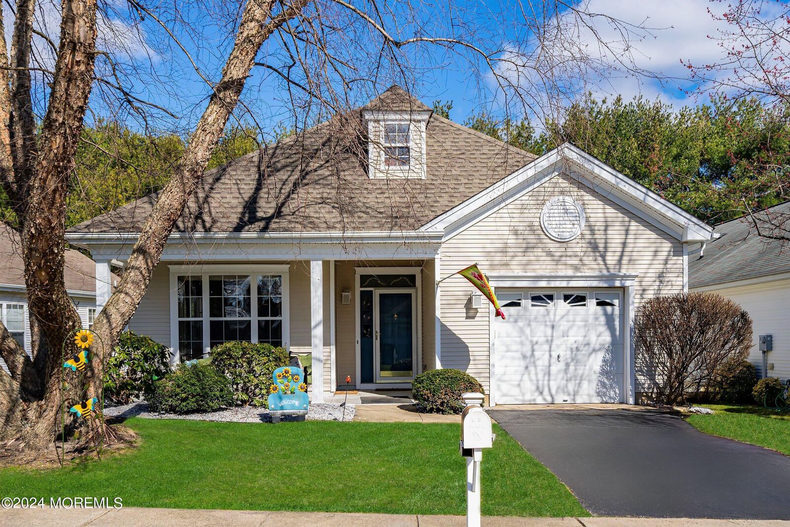 Property Photo:  10 Goldensprings Drive  NJ 08701 