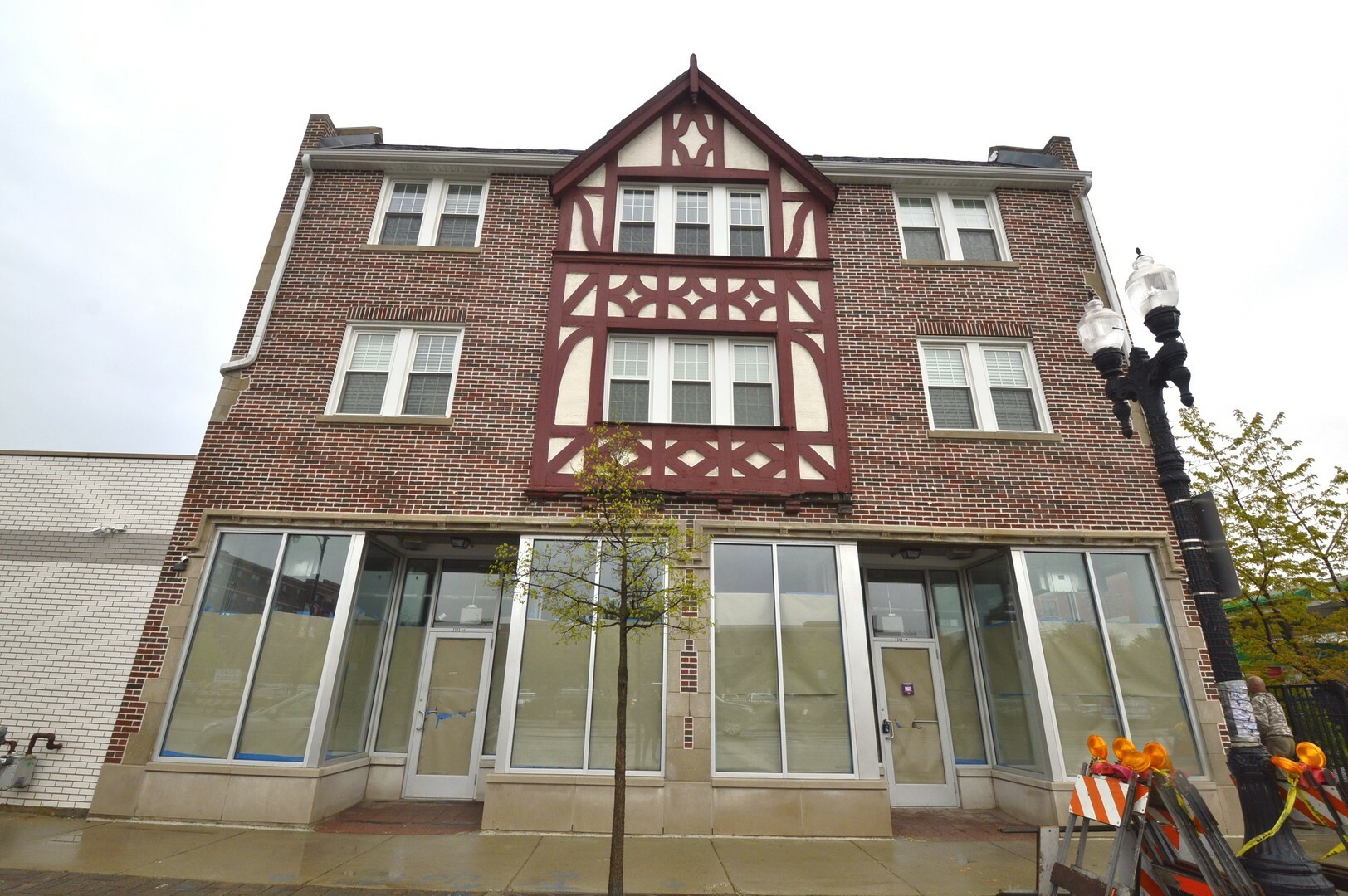 Property Photo:  2345 W Irving Park Road 2N  IL 60618 