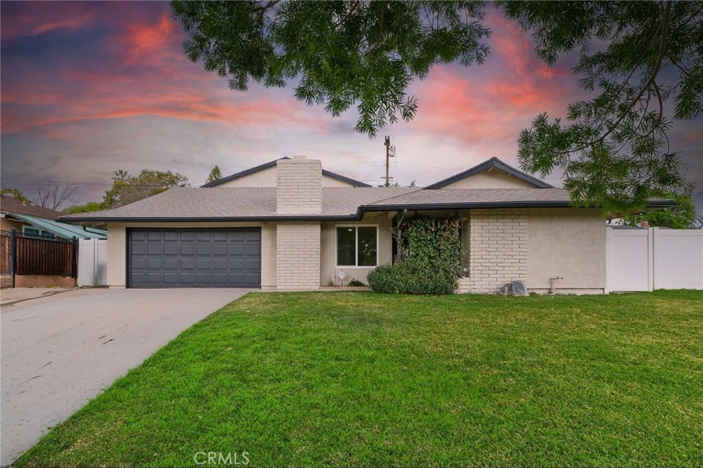 Property Photo:  5865 Crystal Hill Street  CA 92504 