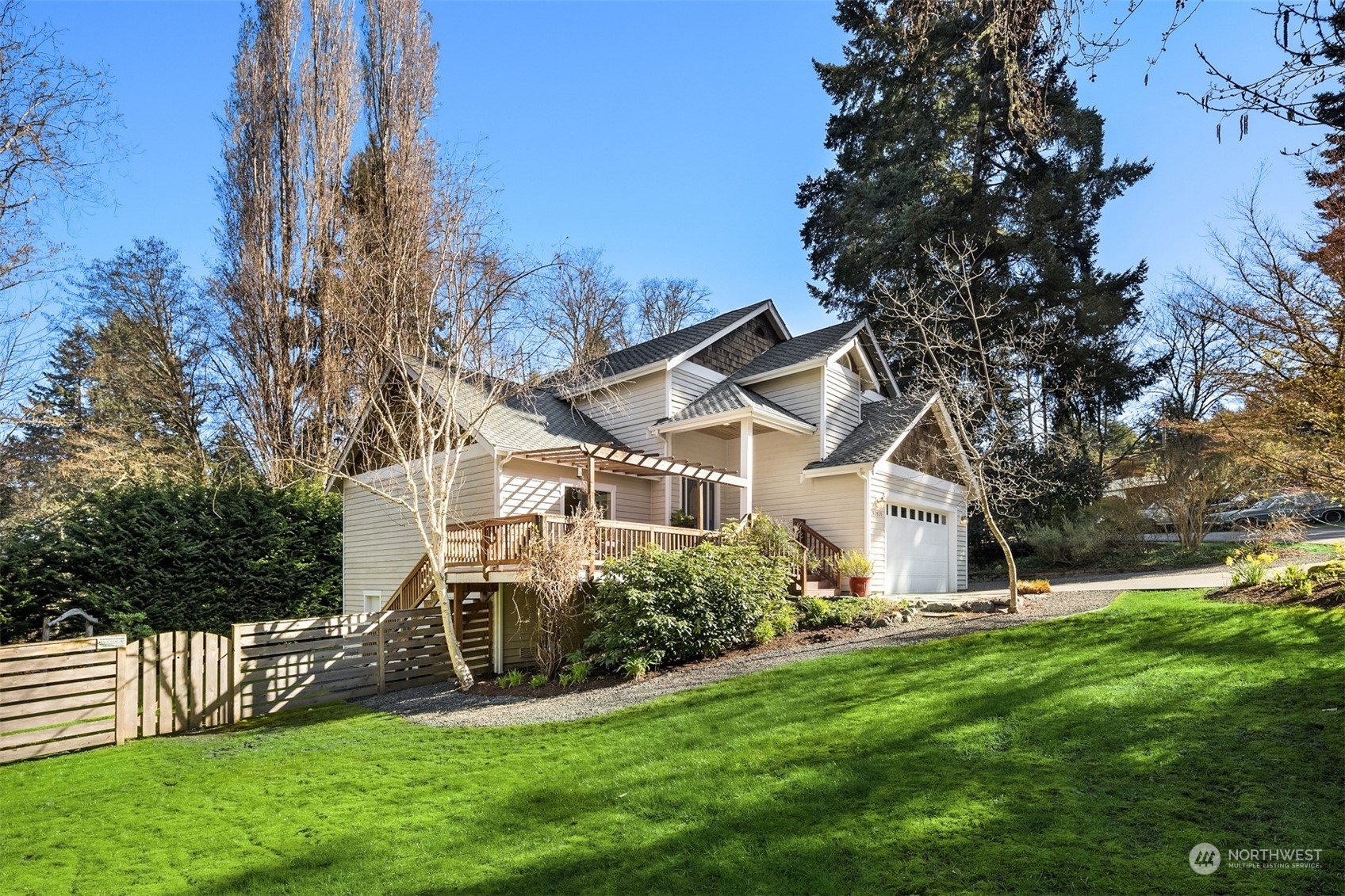 Property Photo:  11810 Manzanita Lane NE  WA 98110 