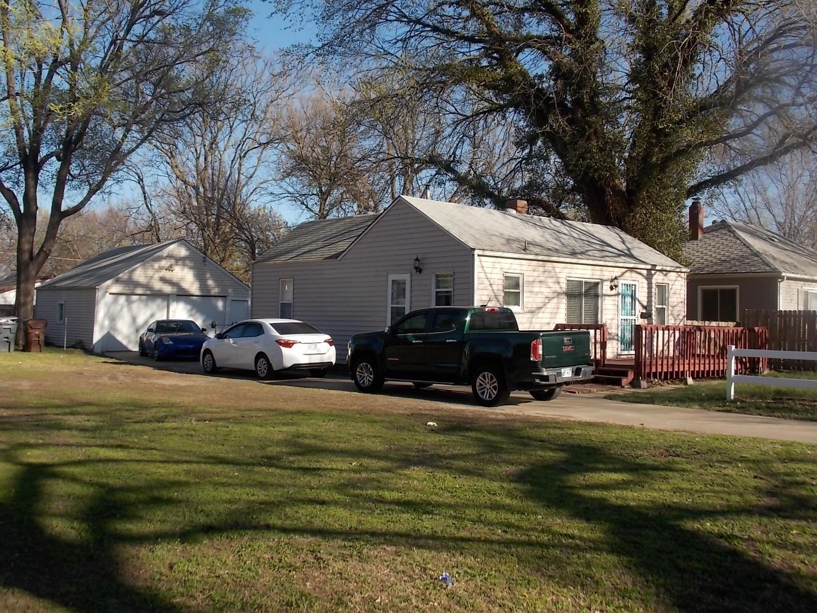 Property Photo:  1638 N Burns Ave  KS 67203 