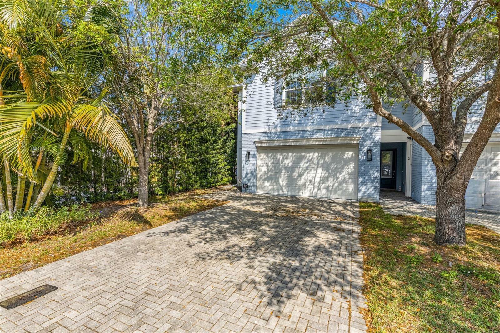 Property Photo:  606 S Lincoln Avenue 1  FL 33609 