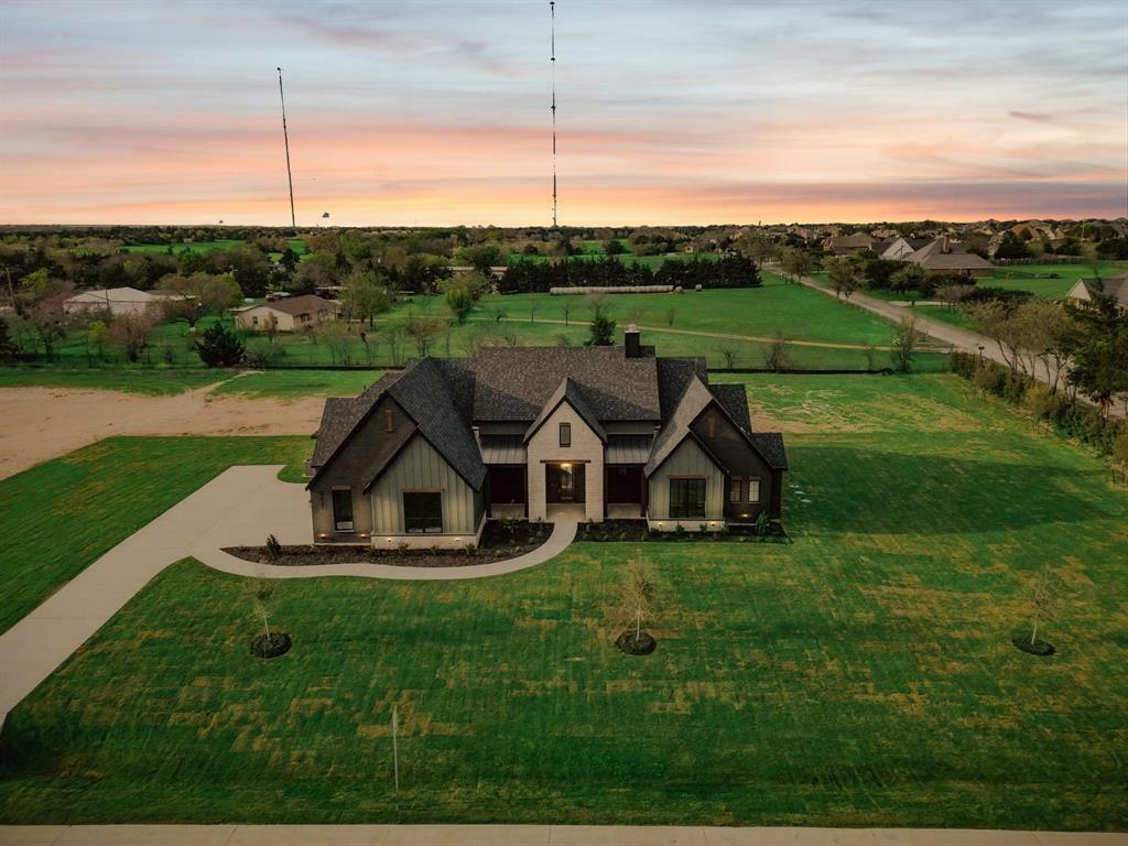 Property Photo:  3621 Cherrybark Lane  TX 76065 