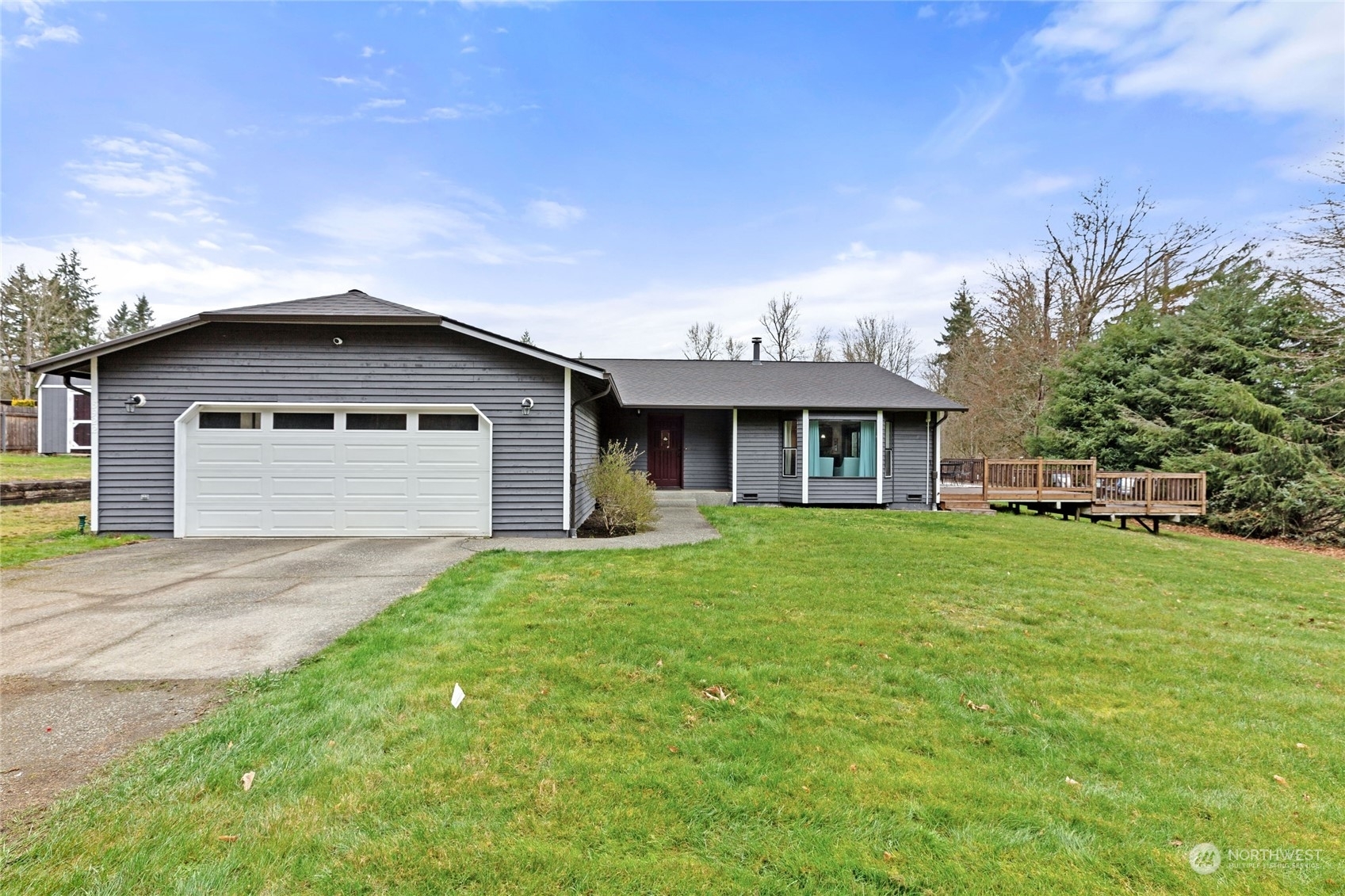 Property Photo: 18922 255th Avenue SE WA 98038
