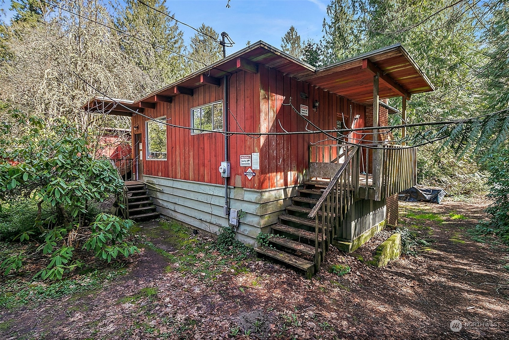 Property Photo:  104 Ida St W  WA 98312 